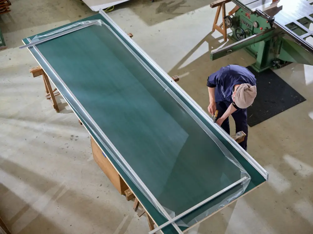 黒板の製作作業
